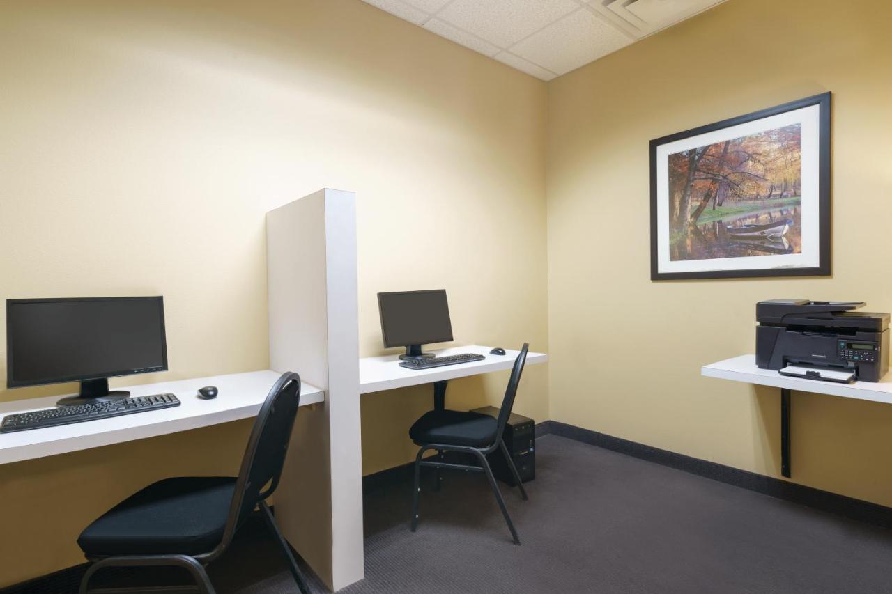 Bakken Airport Xwa Hotel & Studios Williston Esterno foto